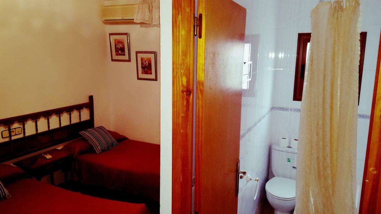 Hostal Roca Fayón Exteriér fotografie